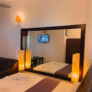 Lavinia Blue Dehiwala-Mount Lavinia